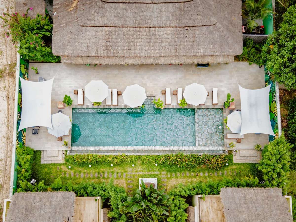 Les Villas Balinie - La piscine à débordement de vingt mètres